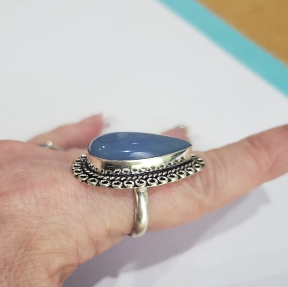 Chalcedony 925 Silver Vintage Style Ring - Picture 12 of 13
